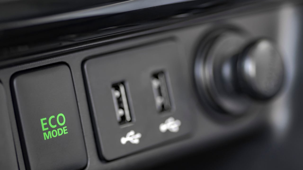 Neljä tapaa käyttää auton USB-portti laitteiden tehokkaaseen hyödyntämiseen