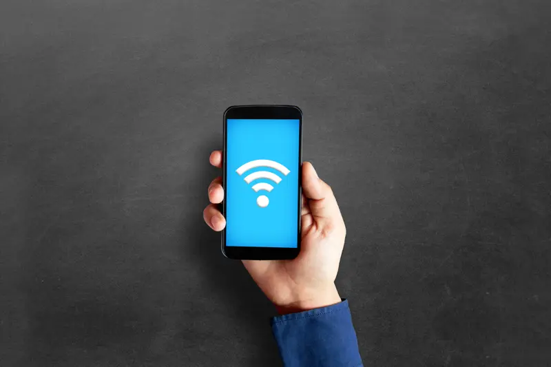 Kuinka yhdistää puhelin Wi-Fi-verkkoon, jos et tiedä salasanaa?