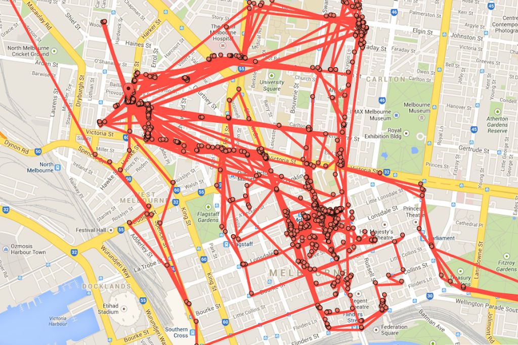Se, että Google Maps tietää, missä olet, ei ole uutinen. Se, että tämän ansiosta voit selvittää, missä kahvilassa kävit lauantaina, on uutinen.