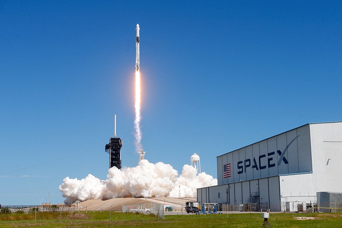 22 vuotta sitten Elon Musk teki futuristisen ennusteen avaruusmatkailusta, joka on pian toteutumassa.