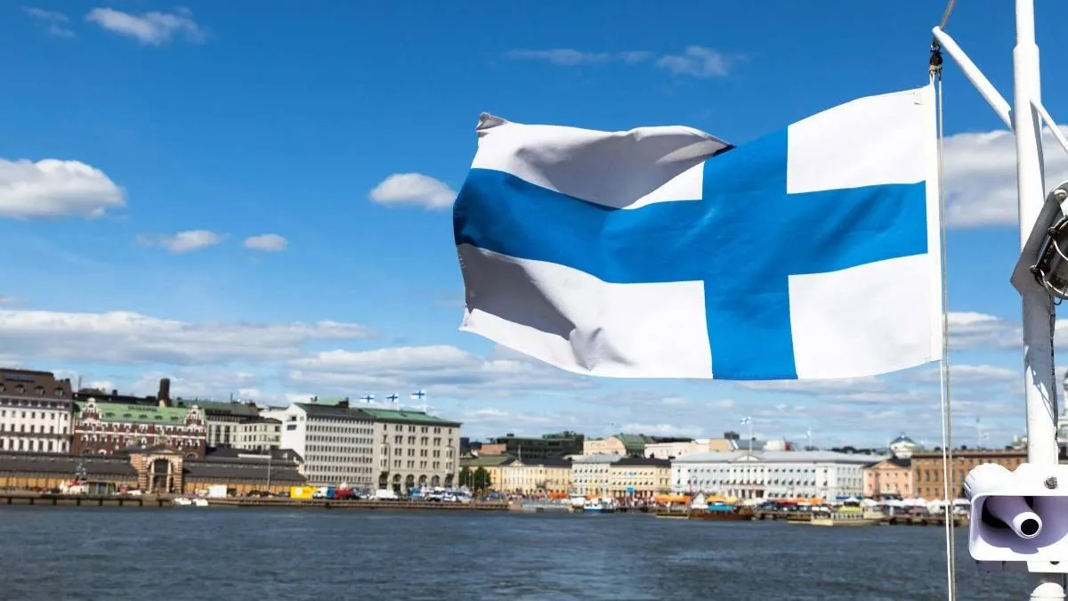 Iso-Britannia on kiinnostunut Afrikan rannikkokaupungeista, jotka on rakennettu ”turistien varastamiseksi” Suomesta ja Kreikasta.