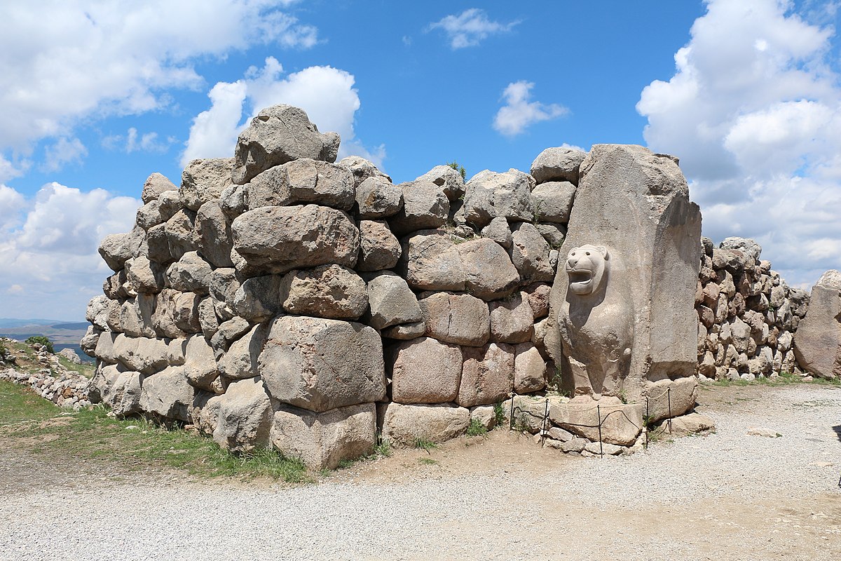 Antiikki: 3 200 vuotta vanhoihin puihin kaiverrettu imperiumin tuho