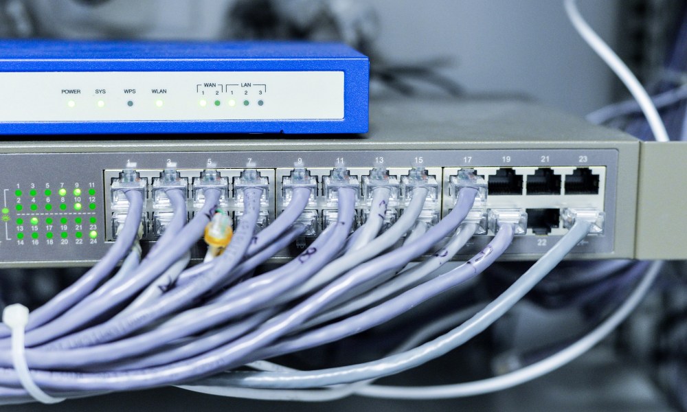 Kuinka helposti tavallinen kytkin voidaan muuttaa Wi-Fi-kytkimeksi