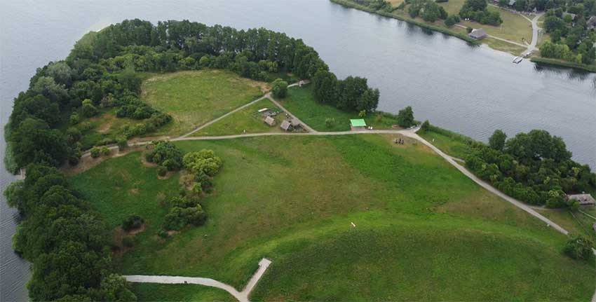 Arkeologia: Puolan järven pohjasta löydetty 1000 vuotta vanha mystinen kasvot