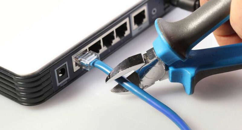 Oletko kyllästynyt huonoon Wi-Fi-yhteyteen? Näin paransin kotini internetyhteyden laatua ilman verkkokaapelia.