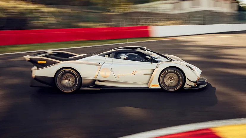 Testasin Pagani Huayra R Evo Roadsterin (2025): äärimmäisimmän auton, joka on koskaan ollut käsissäni.