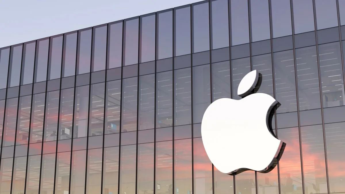 Ei ole sattumaa, että Apple työntekijät kohtelevat sinua hyvin. Se on hyvin tutkittu psykologinen strategia, joka koostuu viidestä vaiheesta.