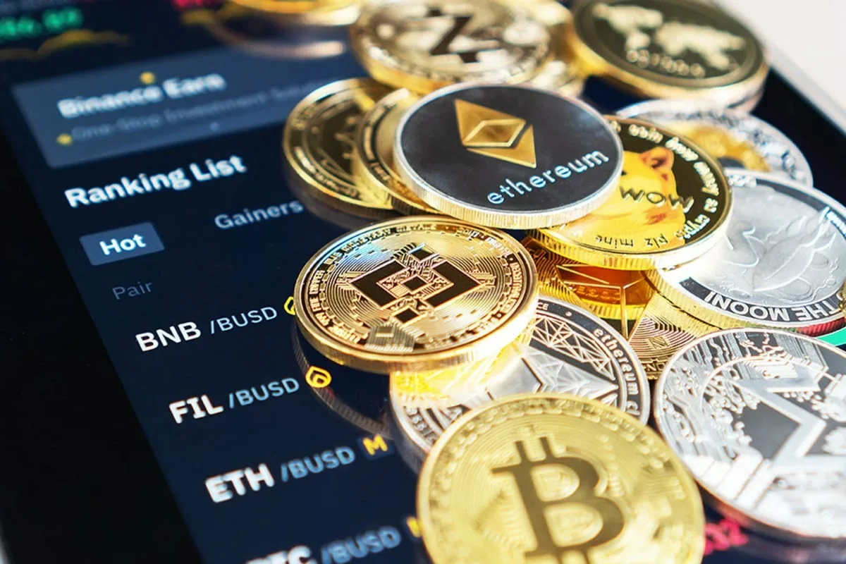 Binance tarjoaa uuden palvelun kryptovaluuttojen muuntamiseksi euroiksi Mastercard-kortille