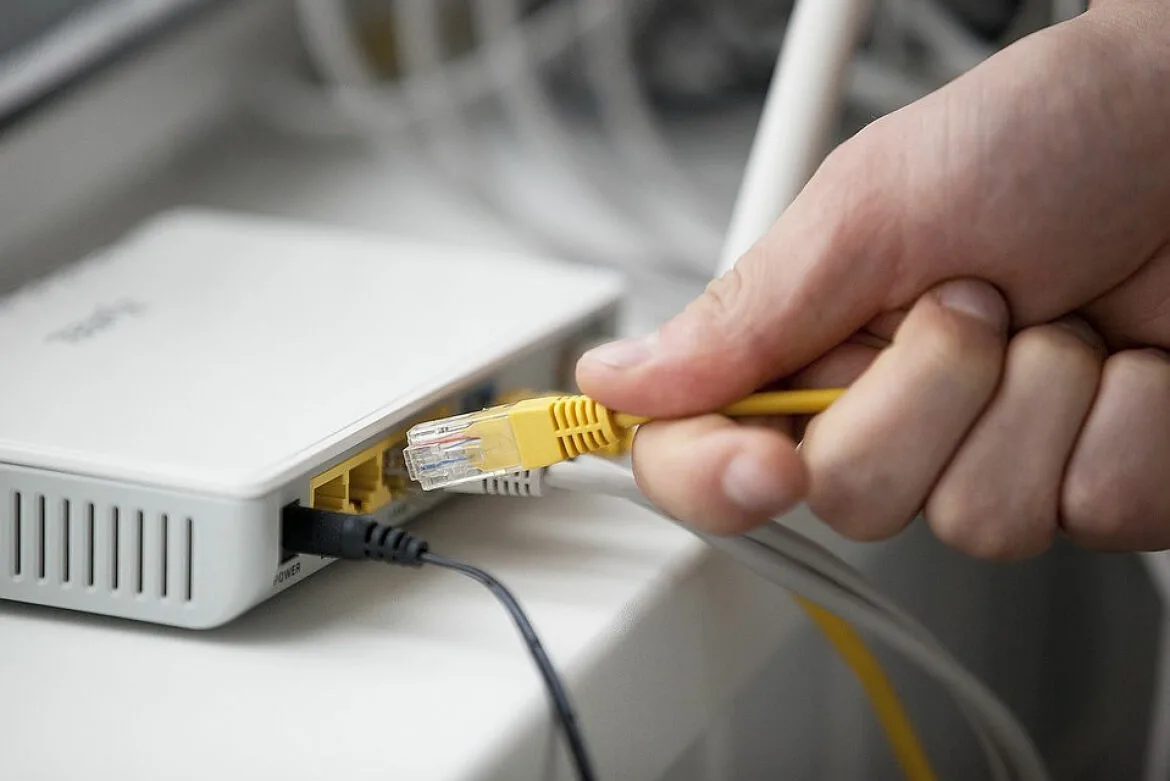 Kuinka yhdistää internet kotona, jos sähköä ei ole