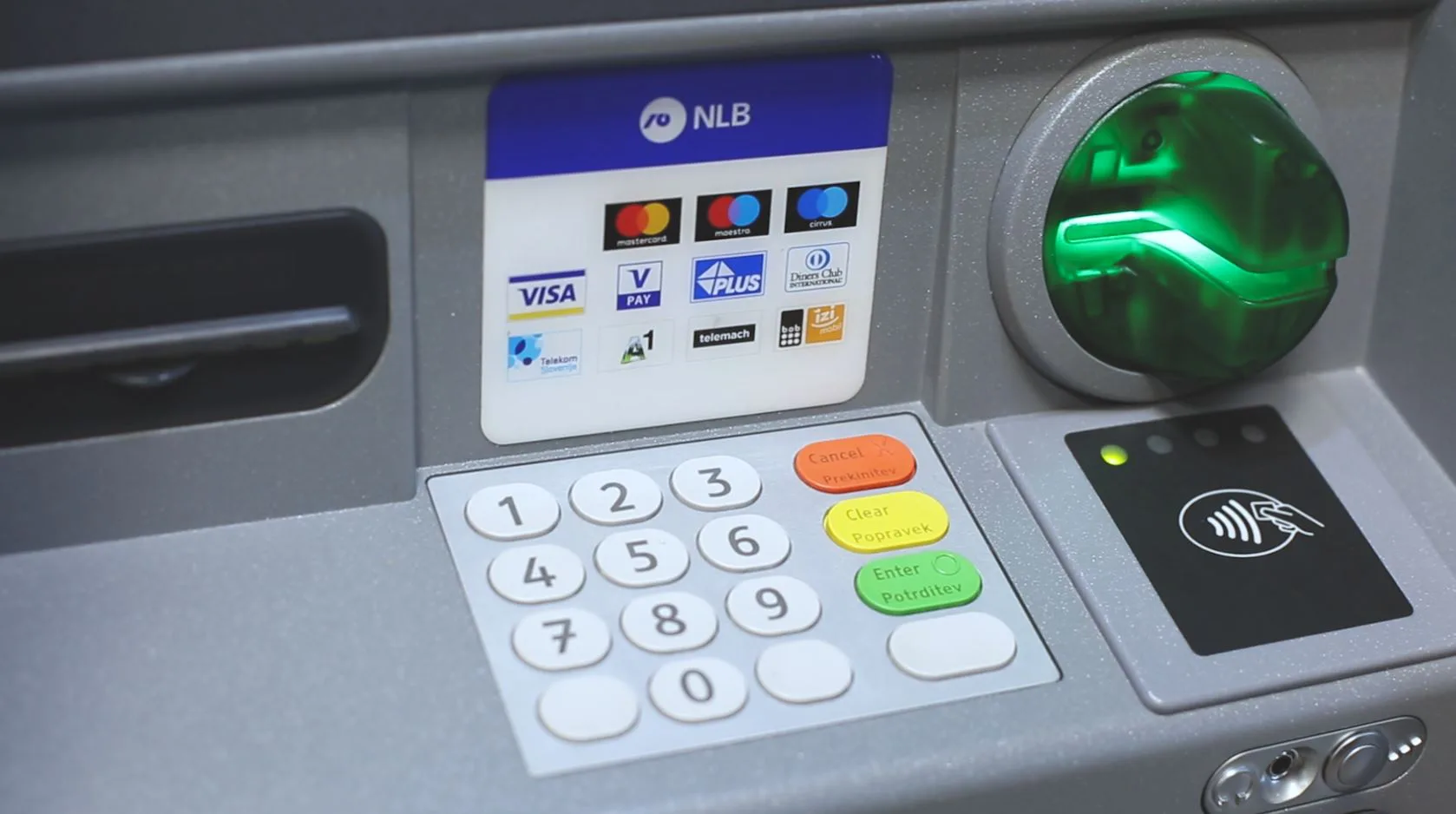 Vinkkejä eläkevarojen varastamisen estämiseen pankkiautomaatilla