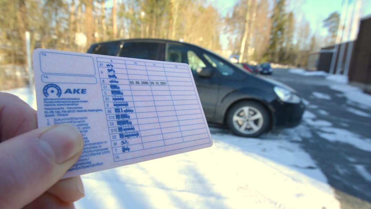 On vahvistettu, että elinikäiset ajokortit eivät ole enää voimassa: nyt ne on uusittava 15 vuoden kuluttua tämän päivämäärän jälkeen.